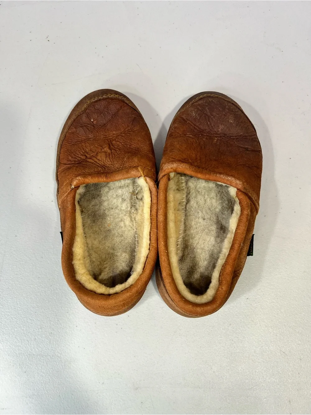 Acorn Women’s Brown Shearling-Lined Slip-On Slippers